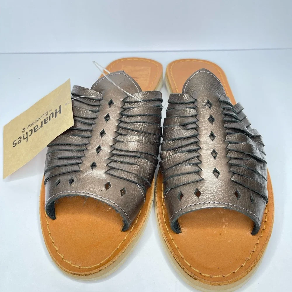 BearPaw Huraches Metallic‎ Leather Sandals Size 10